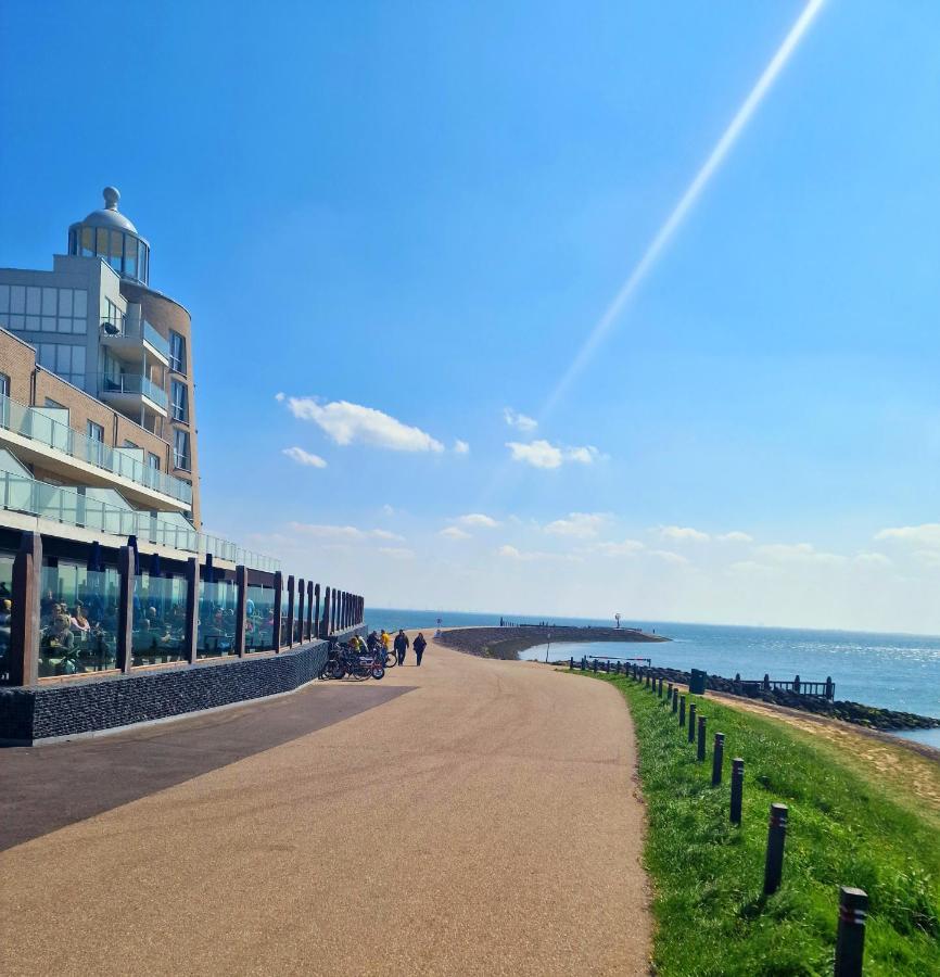 De Corner Van Zeeland Met Jacuzzi Sint Annaland Exteriér fotografie