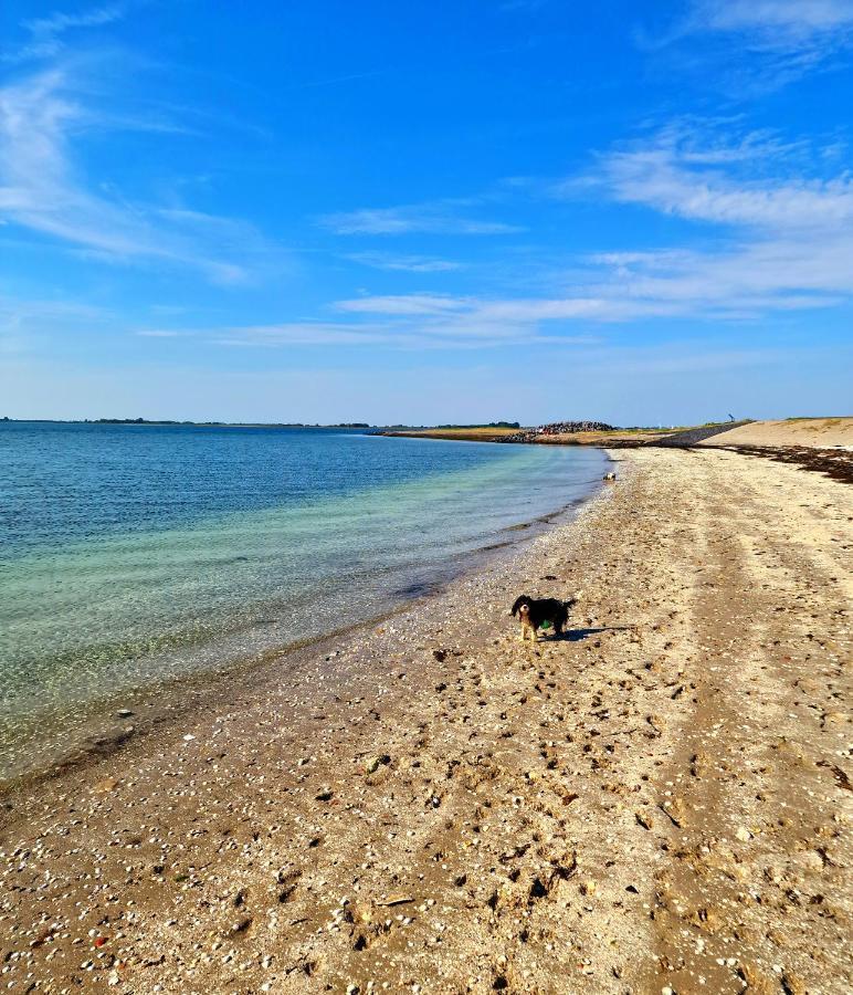 De Corner Van Zeeland Met Jacuzzi Sint Annaland Exteriér fotografie