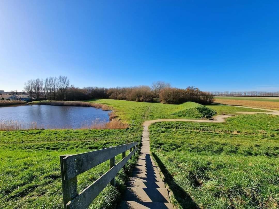 De Corner Van Zeeland Met Jacuzzi Sint Annaland Exteriér fotografie