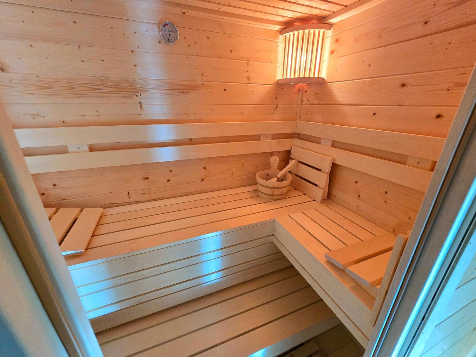 De Corner Van Zeeland Met Jacuzzi Sint Annaland Exteriér fotografie